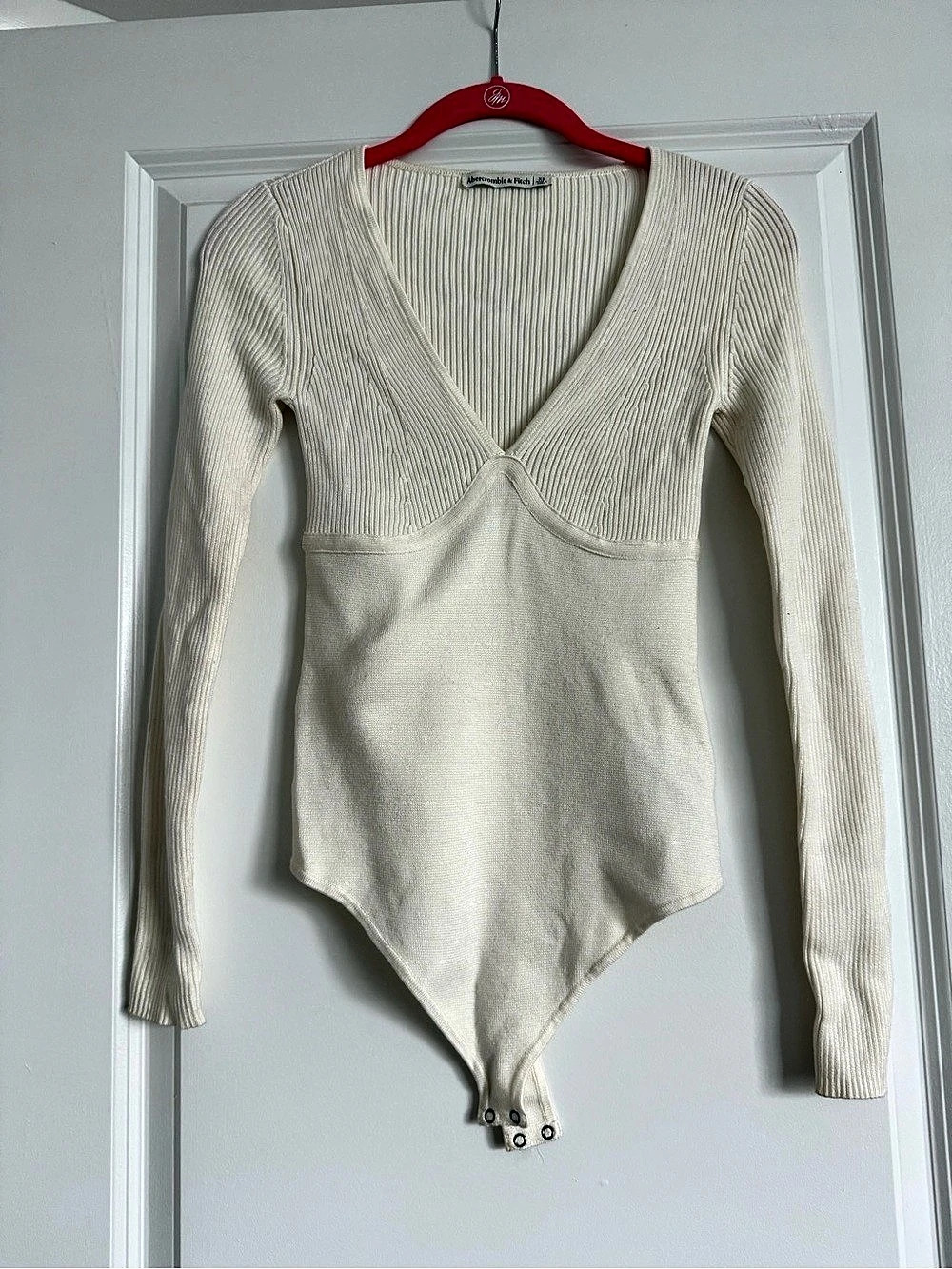 Abercrombie & Fitch Long-Sleeve Sweetheart Sweater Bodysuit Cream XS
